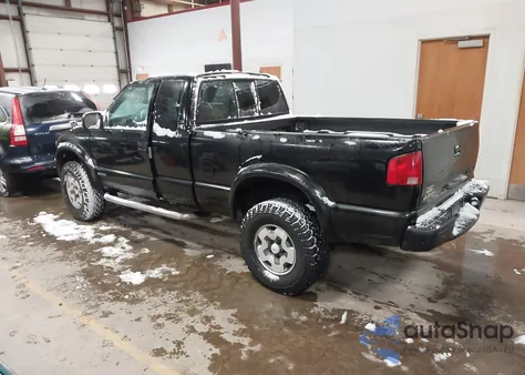 2001 Chevrolet S-10 Ls from USA, damaged, VIN 1GCCT19W318245413